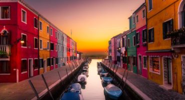 morski kanal na otoku Burano