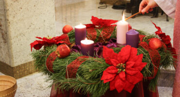 Light,A,Pink,Candle,On,The,Advent,Wreath