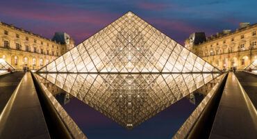 pariz louvre©Shutterstock