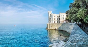 Adventni Trst in grad Miramare Arriva Alpetour