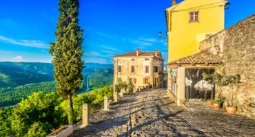 Motovun-shutterstock_1096611989