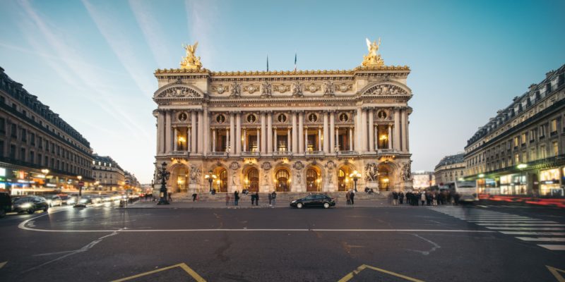 Opera-Pariz-shutterstock_527916334